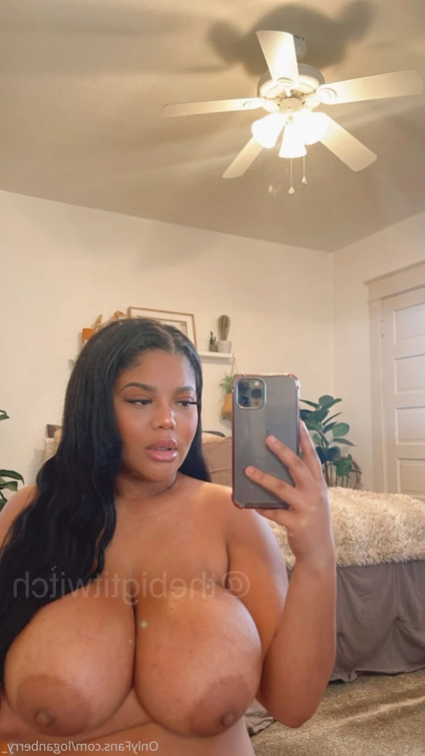 the big tit witch [ loganberry_ ] Onlyfans leaked photo 14971406 on Hotleaks.tv