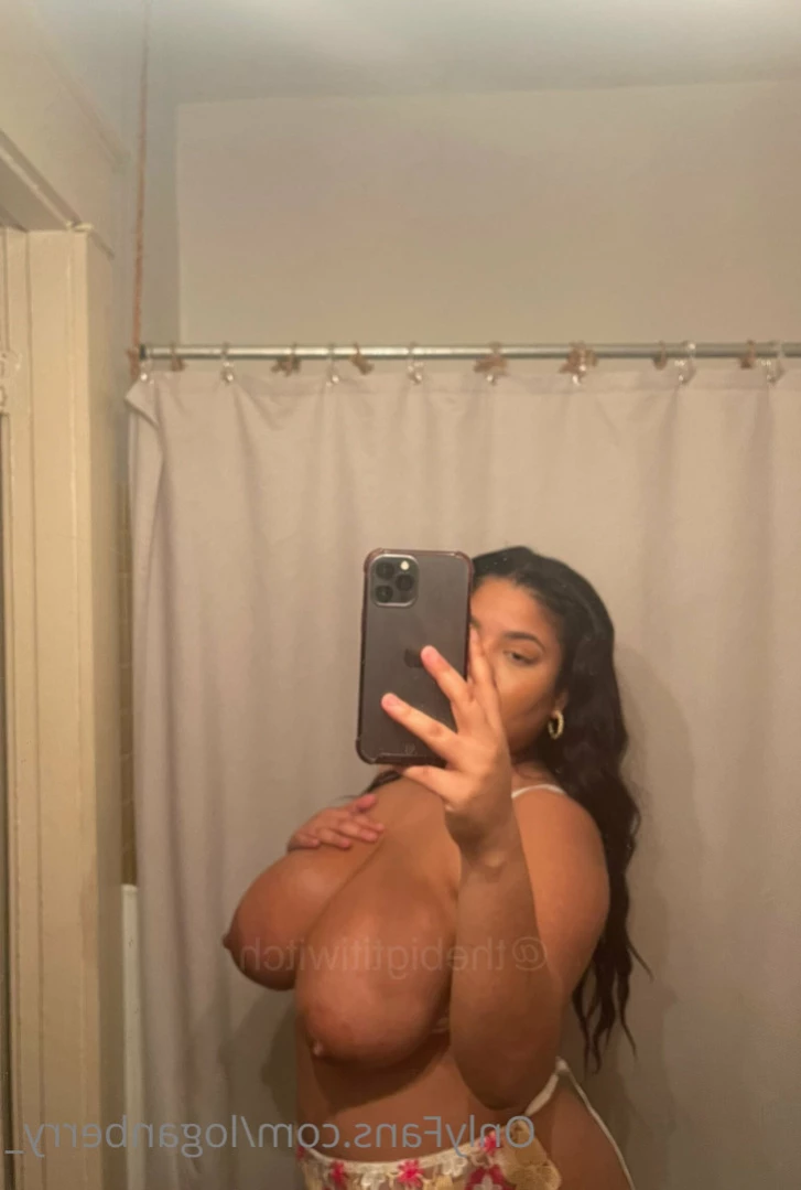 the big tit witch [ loganberry_ ] Onlyfans leaked photo 16274864 on Hotleaks.tv