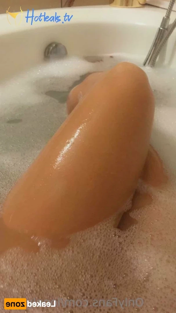 lonelyst4r Onlyfans leaked photo 14915440 on Hotleaks.tv