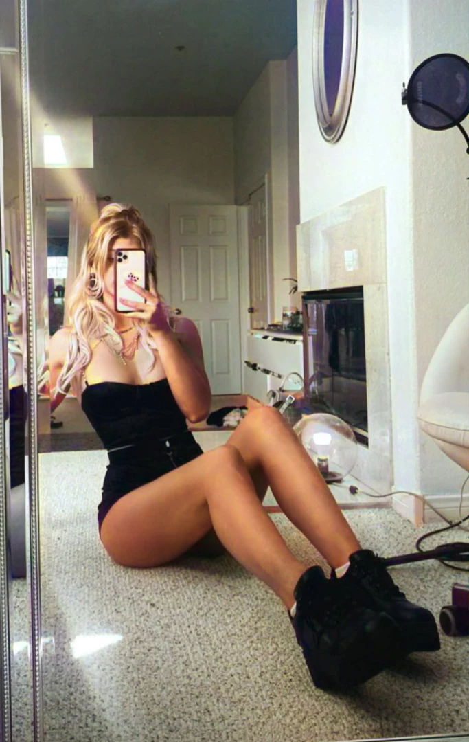 lorengray Onlyfans leaked photo 8591110 on Hotleaks.tv