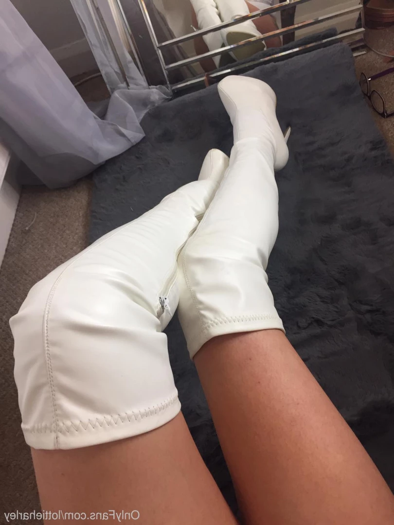 Lottie Harley [ lottieharley ] Onlyfans leaked photo 8340458 on Hotleaks.tv