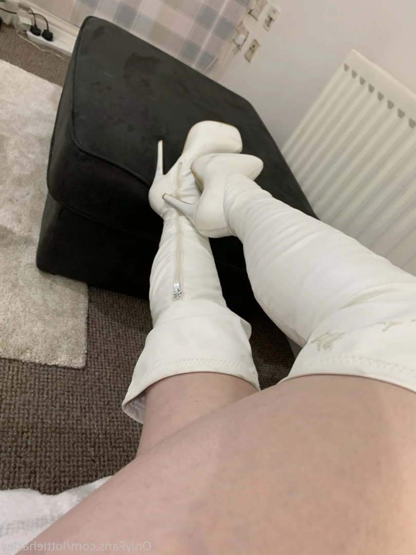 Lottie Harley [ lottieharley ] Onlyfans leaked photo 8341096 on Hotleaks.tv