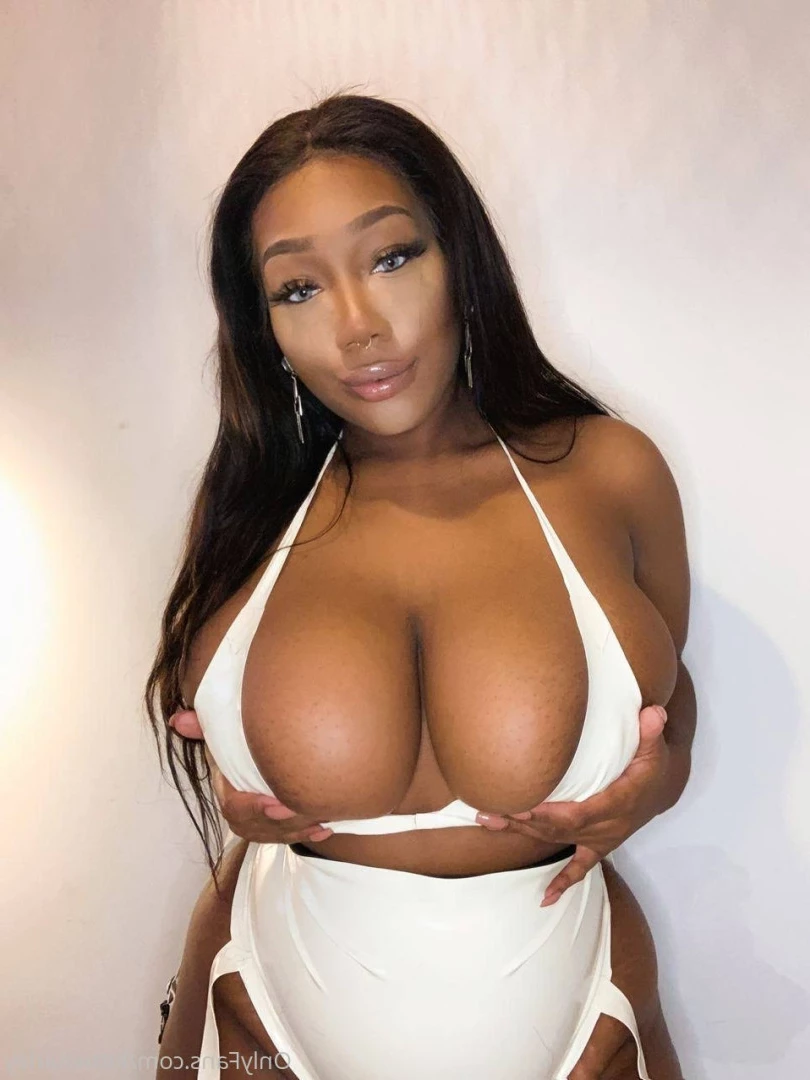 Lottie Harley [ lottieharley ] Onlyfans leaked photo 8359278 on Hotleaks.tv