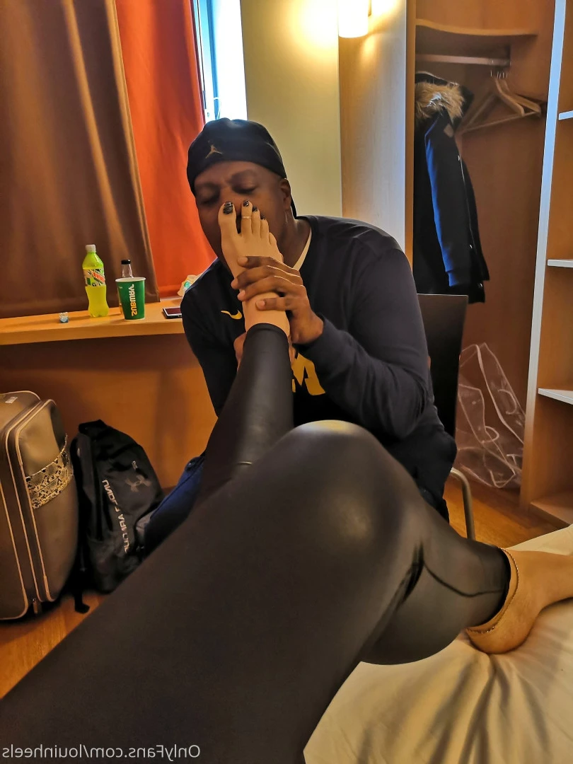 Lou In Heels [ louinheels ] Onlyfans leaked photo 10146426 on Hotleaks.tv