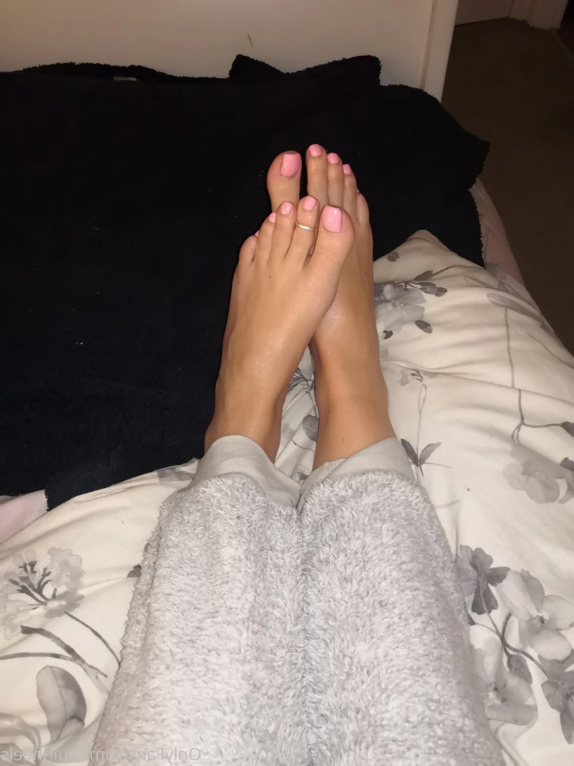 Lou In Heels [ louinheels ] Onlyfans leaked photo 10182642 on Hotleaks.tv