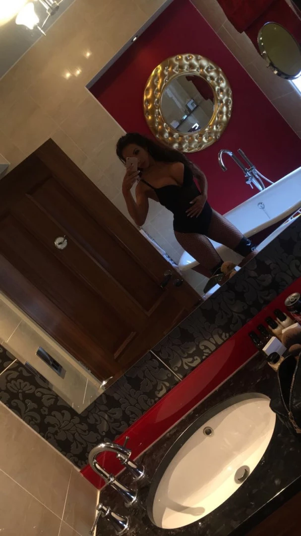 ♔ LadyNina ♔ [ love_lady_nina ] Onlyfans leaked photo 8558769 on Hotleaks.tv