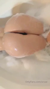 1405949