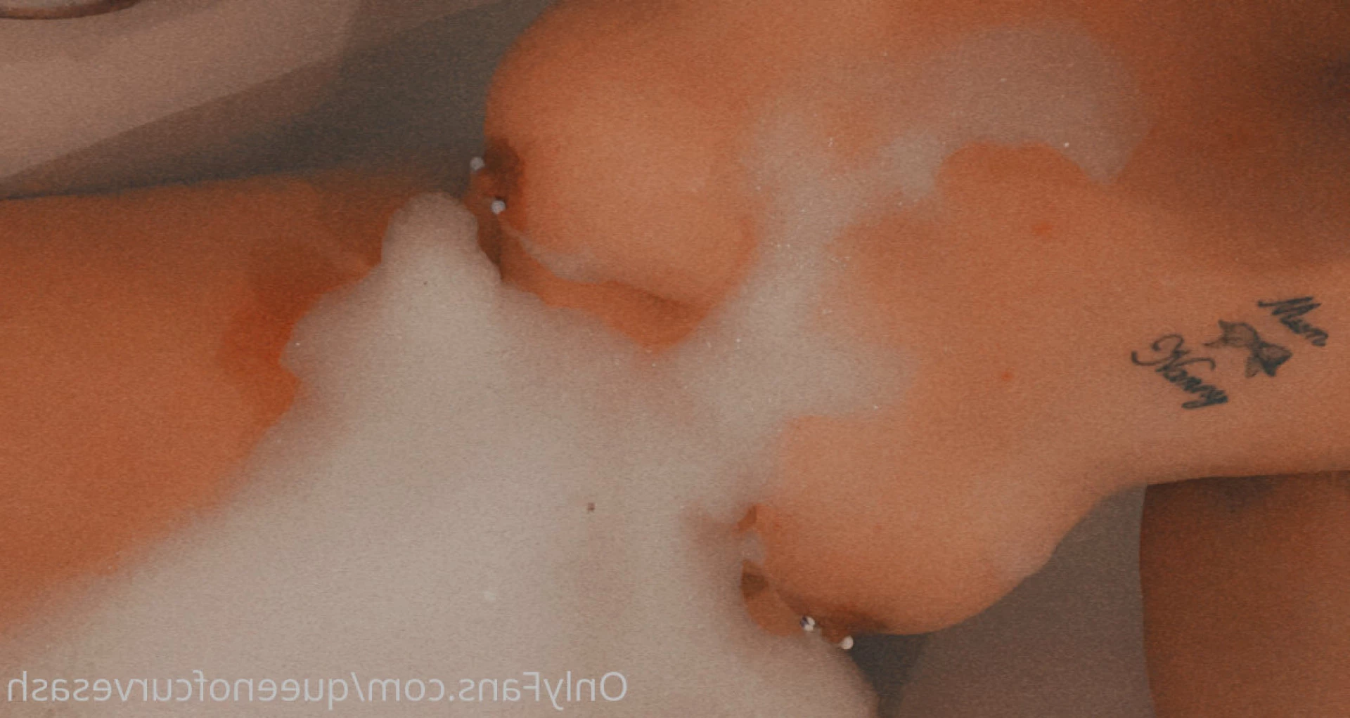 TheSexylesbians😍 [ sexylesbiancouple98 ] Onlyfans leaked photo 10131917 on Hotleaks.tv