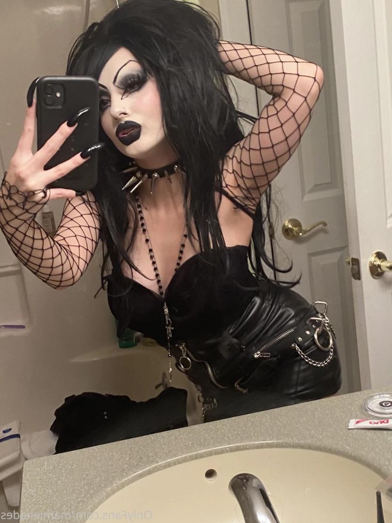 🖤 ℳ𝒶𝓂𝒾ℯ ℋ𝒶𝒹ℯ𝓈 🖤 [ mamiehades ] Onlyfans leaked photo 8604058 on Hotleaks.tv