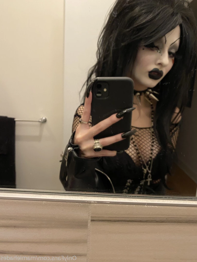 🖤 ℳ𝒶𝓂𝒾ℯ ℋ𝒶𝒹ℯ𝓈 🖤 [ mamiehades ] Onlyfans leaked photo 8605527 on Hotleaks.tv