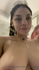 Mariaa Skyy [ mariaaskyy ] Onlyfans leaked video 10273684 on Hotleaks.tv
