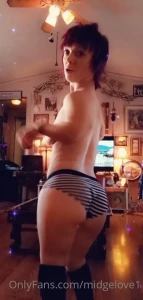 Midget Love - SEXIEST Phat ASS MIDGET [ midgelove1 ] Onlyfans leaked video 10255393 on Hotleaks.tv