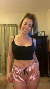 🔥 𝙃𝙊𝙏𝙈𝙊𝙈𝙑𝙄𝘾𝙏𝙊𝙍𝙄𝘼 [ hotmomvictoria ] Onlyfans leaked video 10249794 on Hotleaks.tv