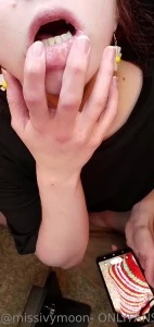 10246303