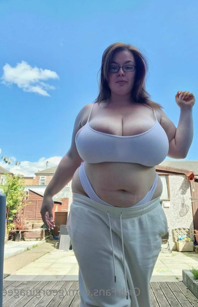 💜GeorginaGee💜 Huge Naturals 38KK [ georginagee ] Onlyfans leaked photo 11506824 on Hotleaks.tv