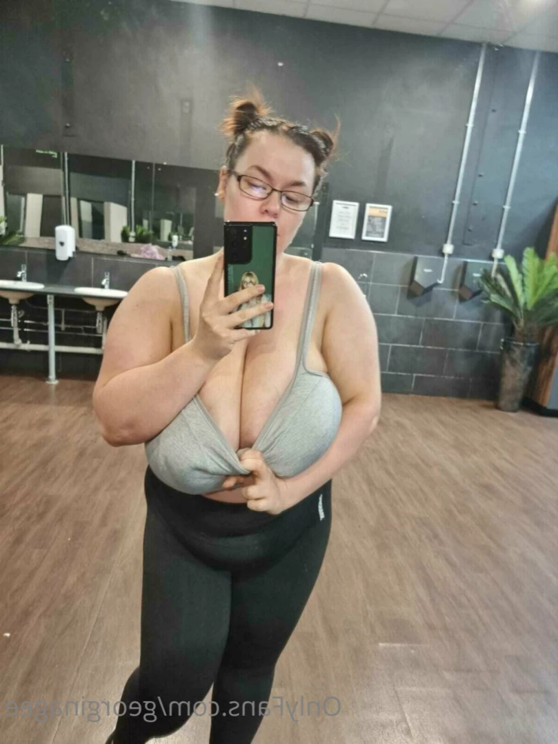💜GeorginaGee💜 Huge Naturals 38KK [ georginagee ] Onlyfans leaked photo 11507182 on Hotleaks.tv