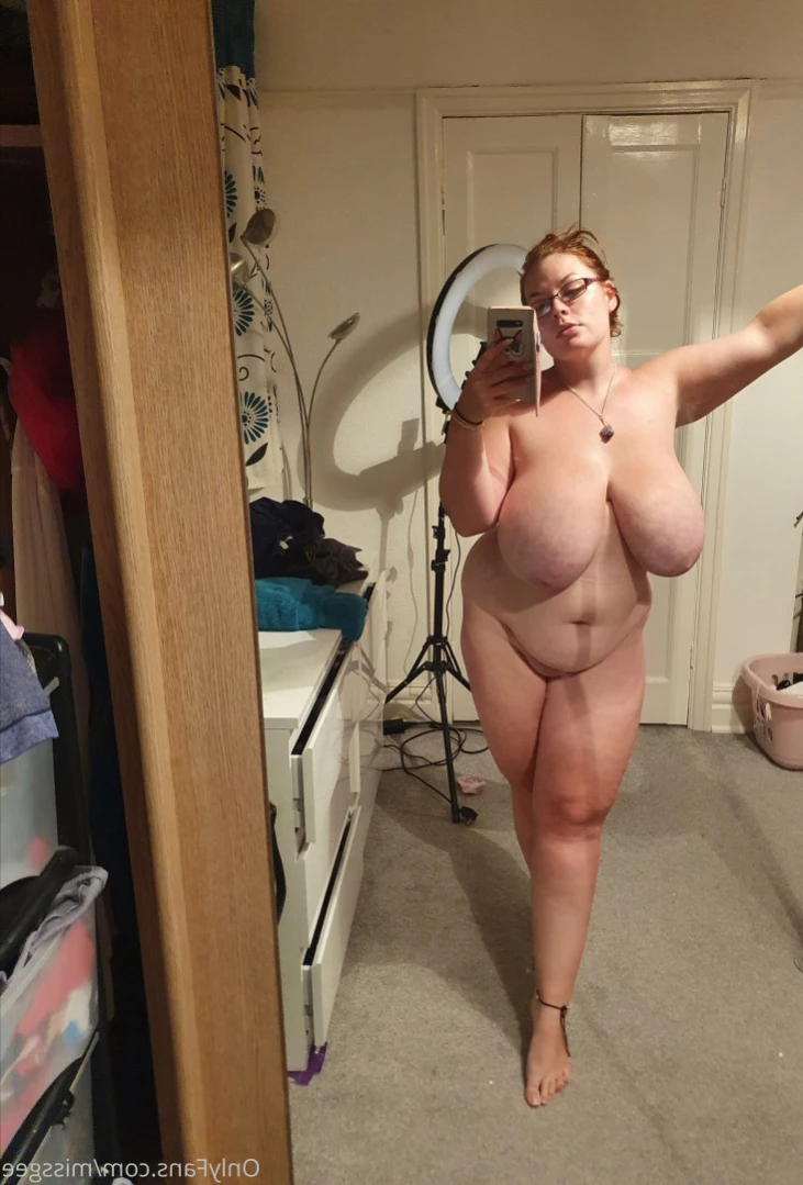 💜GeorginaGee💜 Huge Naturals 38KK [ georginagee ] Onlyfans leaked photo 11515776 on Hotleaks.tv