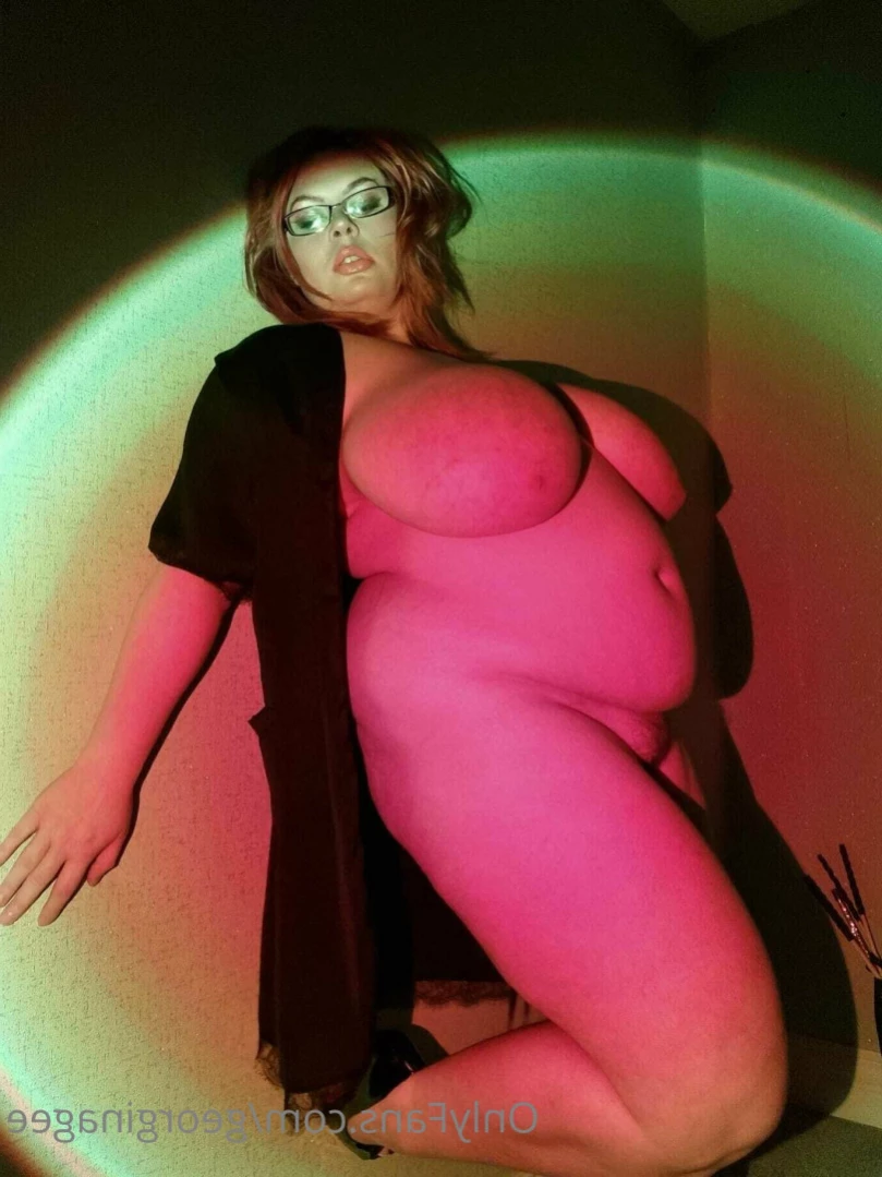 💜GeorginaGee💜 Huge Naturals 38KK [ georginagee ] Onlyfans leaked photo 13164521 on Hotleaks.tv