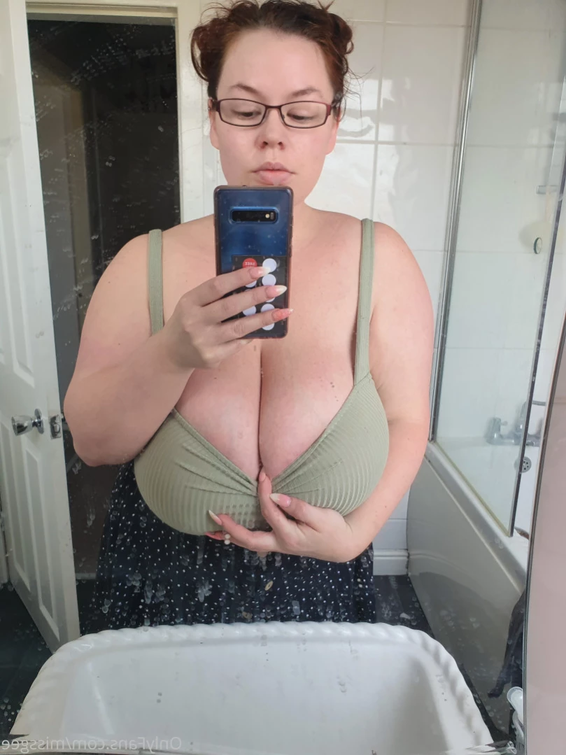 💜GeorginaGee💜 Huge Naturals 38KK [ georginagee ] Onlyfans leaked photo 13382625 on Hotleaks.tv