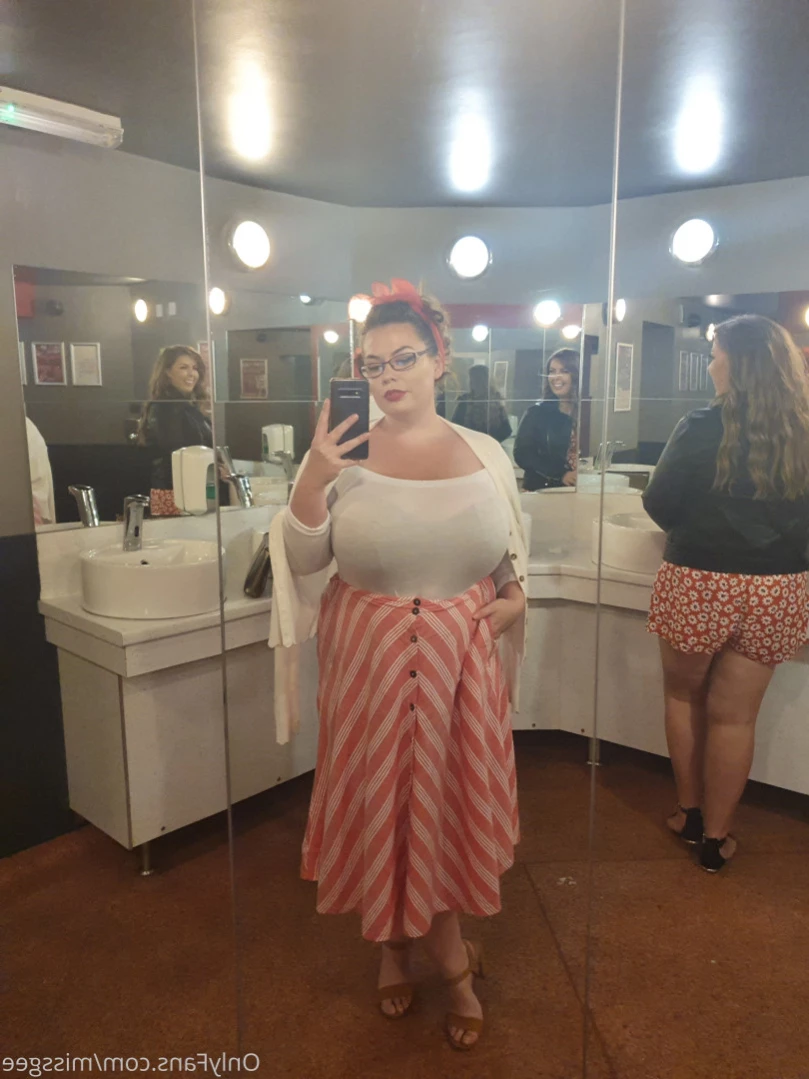 💜GeorginaGee💜 Huge Naturals 38KK [ georginagee ] Onlyfans leaked photo 14270280 on Hotleaks.tv