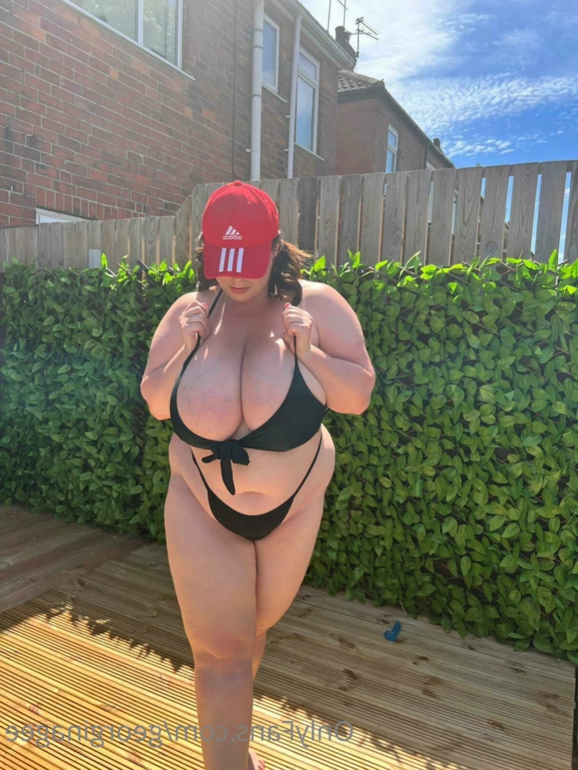 💜GeorginaGee💜 Huge Naturals 38KK [ georginagee ] Onlyfans leaked photo 14789351 on Hotleaks.tv