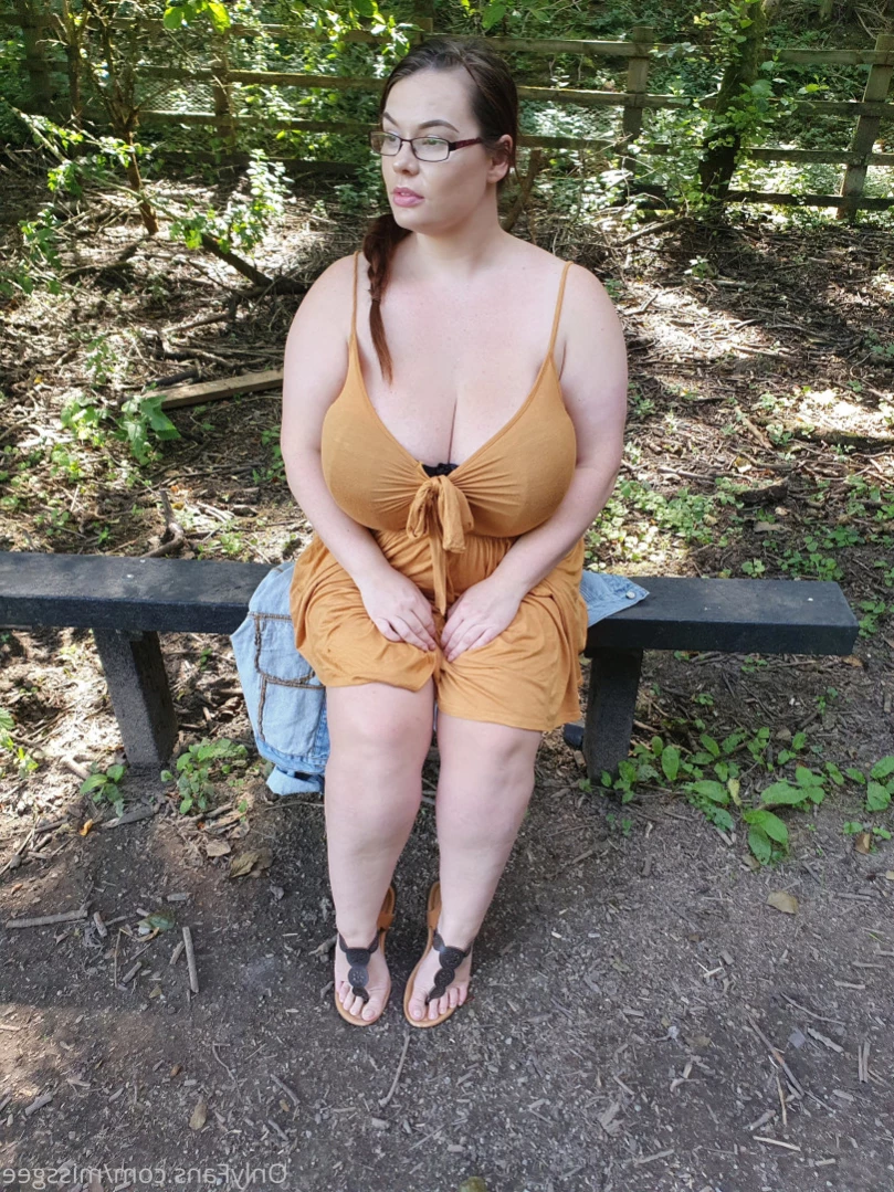 💜GeorginaGee💜 Huge Naturals 38KK [ georginagee ] Onlyfans leaked photo 14929893 on Hotleaks.tv
