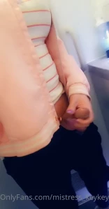 10235374