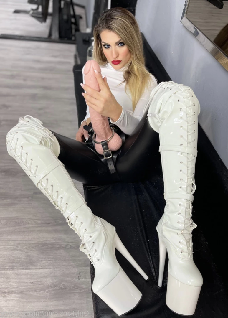 Mistress Iside [ mistressiside ] Onlyfans leaked photo 11028458 on Hotleaks.tv