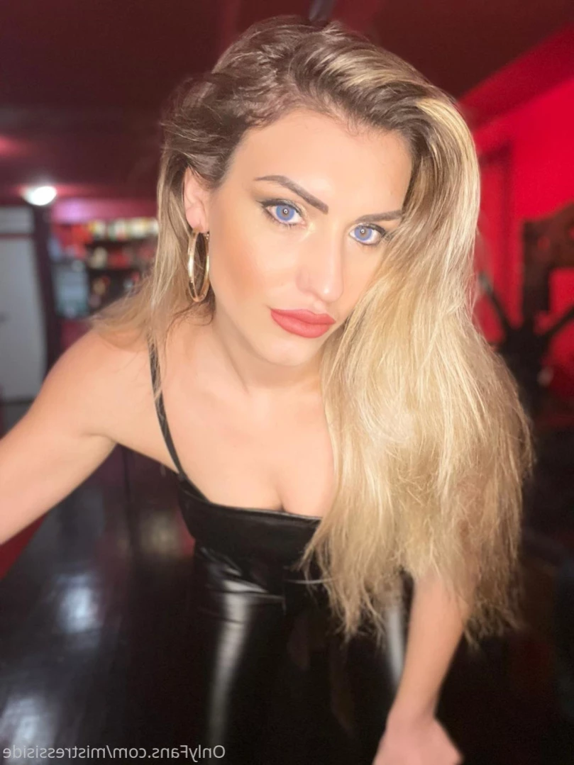 Mistress Iside [ mistressiside ] Onlyfans leaked photo 11841593 on Hotleaks.tv