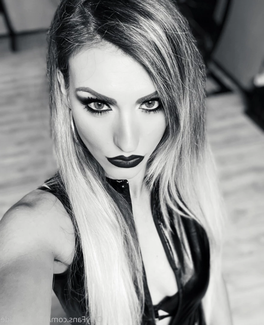 Mistress Iside [ mistressiside ] Onlyfans leaked photo 11841702 on Hotleaks.tv
