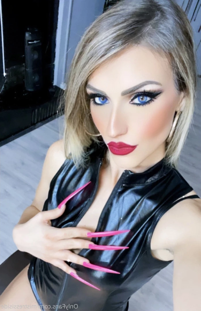 Mistress Iside [ mistressiside ] Onlyfans leaked photo 13989320 on Hotleaks.tv