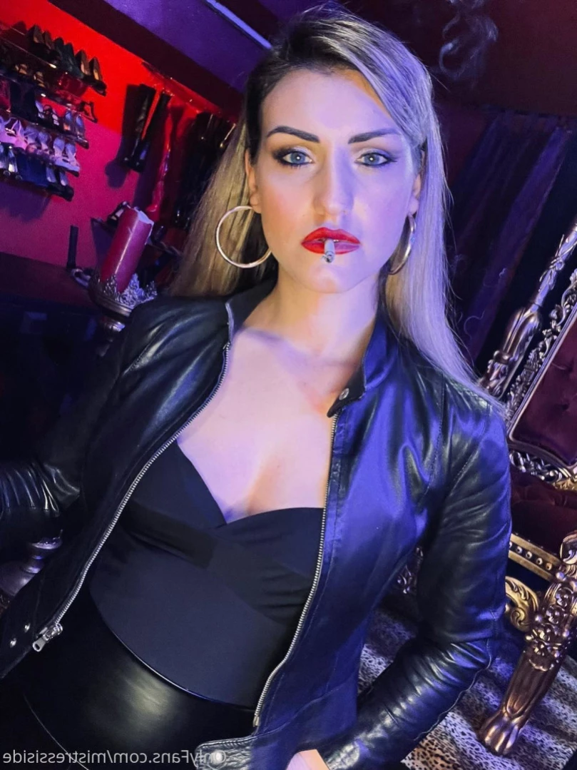 Mistress Iside [ mistressiside ] Onlyfans leaked photo 14265340 on Hotleaks.tv