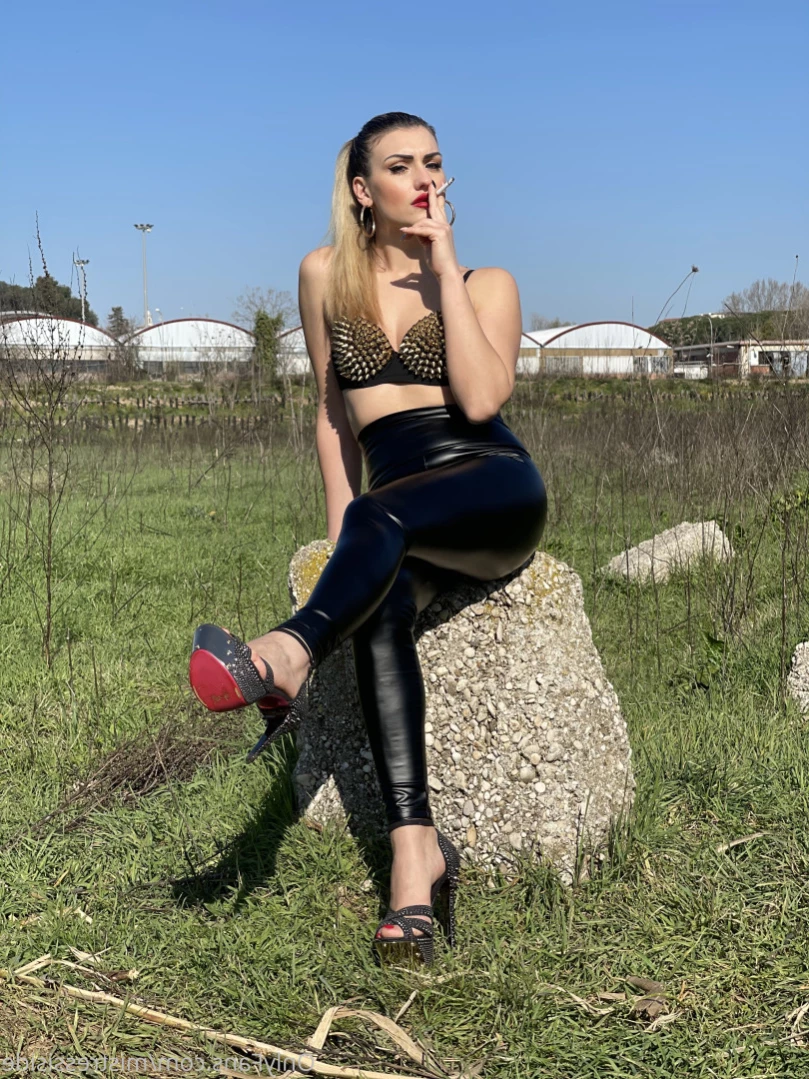 Mistress Iside [ mistressiside ] Onlyfans leaked photo 15985024 on Hotleaks.tv