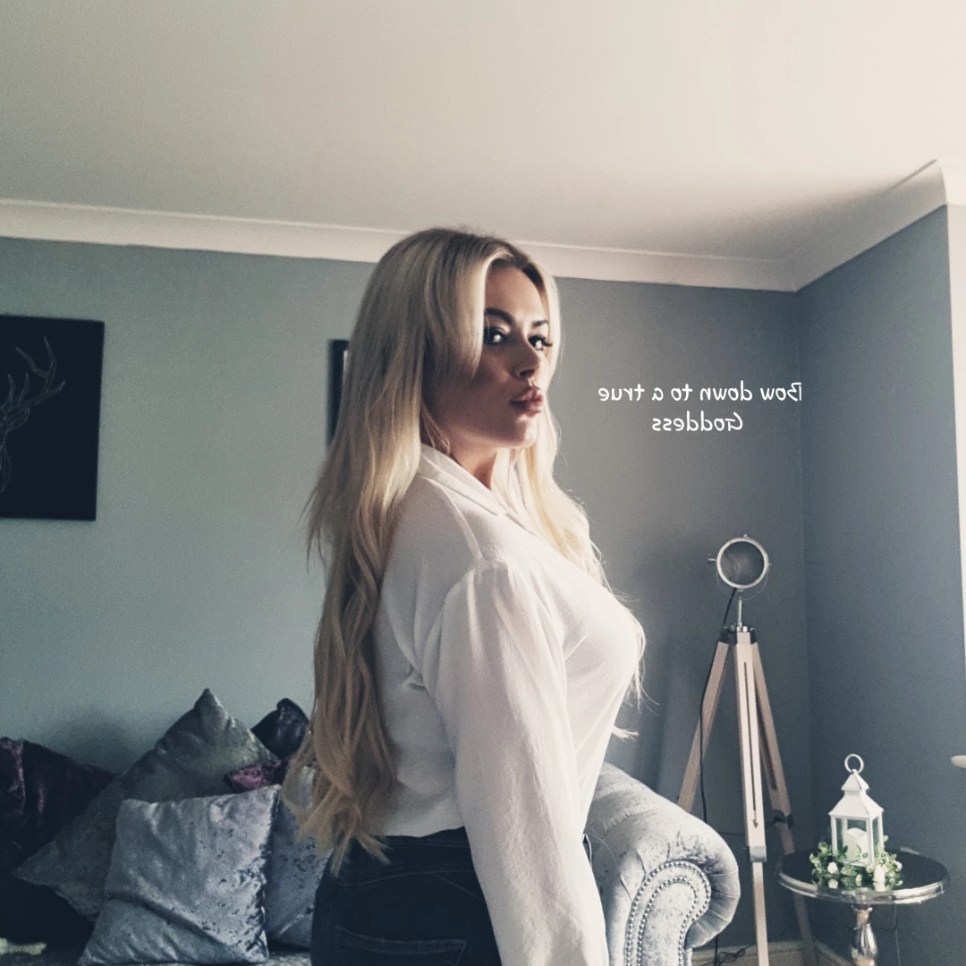 Miss Laura [ mistresslaura11 ] Onlyfans leaked photo 9956296 on Hotleaks.tv