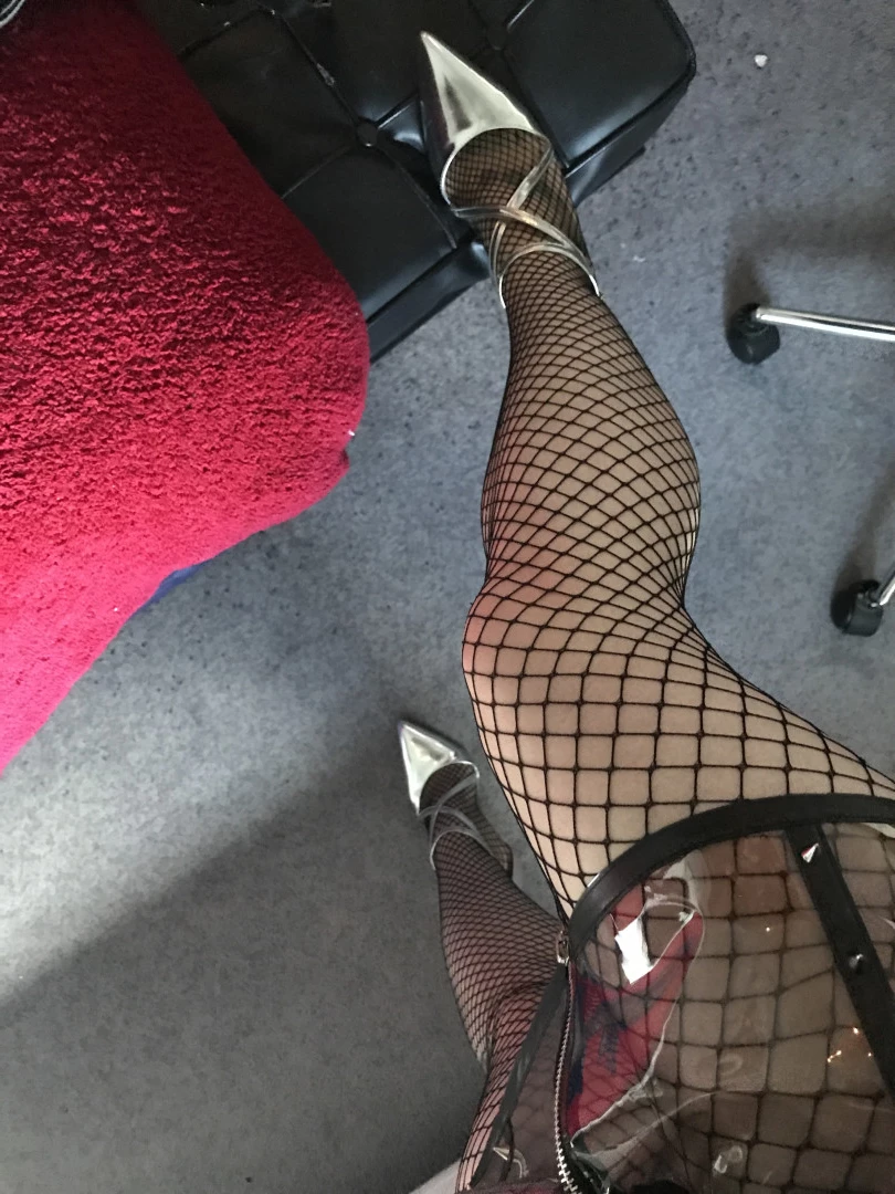 Miss Laura [ mistresslaura11 ] Onlyfans leaked photo 9956569 on Hotleaks.tv