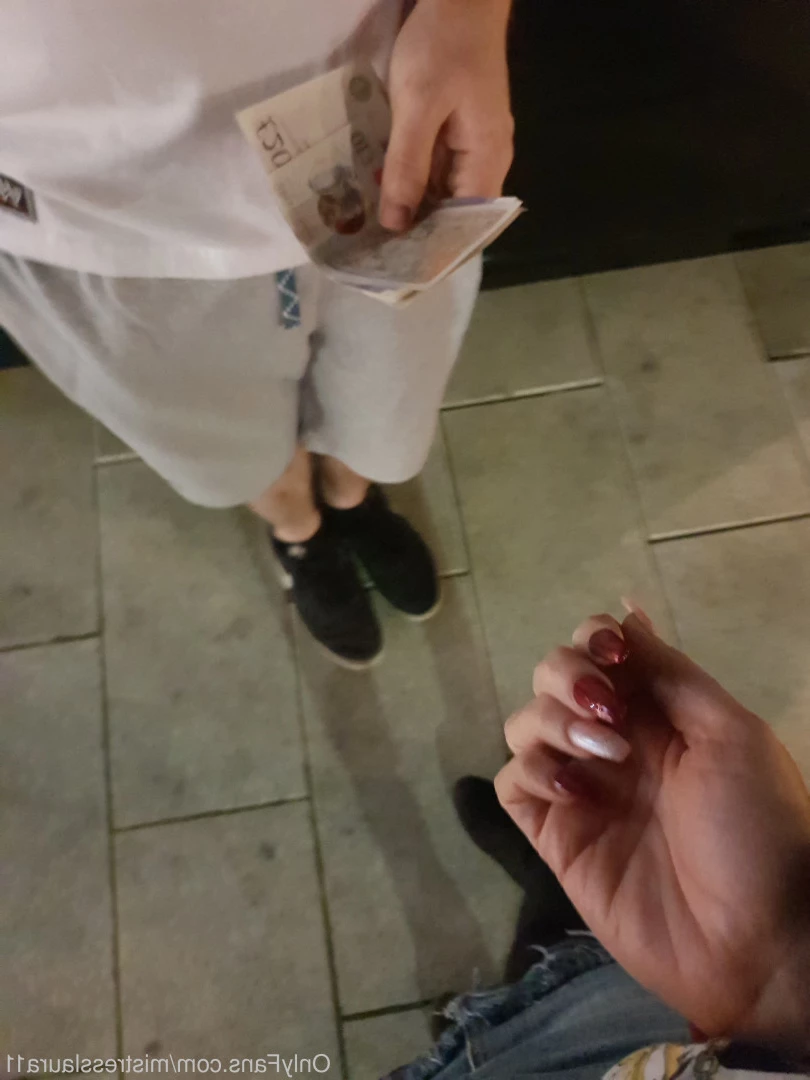 Miss Laura [ mistresslaura11 ] Onlyfans leaked photo 9957217 on Hotleaks.tv