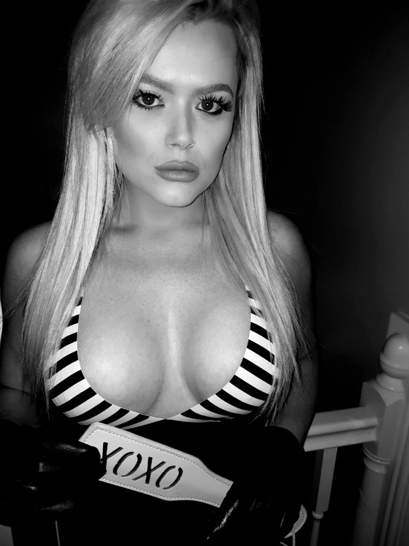 Miss Laura [ mistresslaura11 ] Onlyfans leaked photo 9958011 on Hotleaks.tv