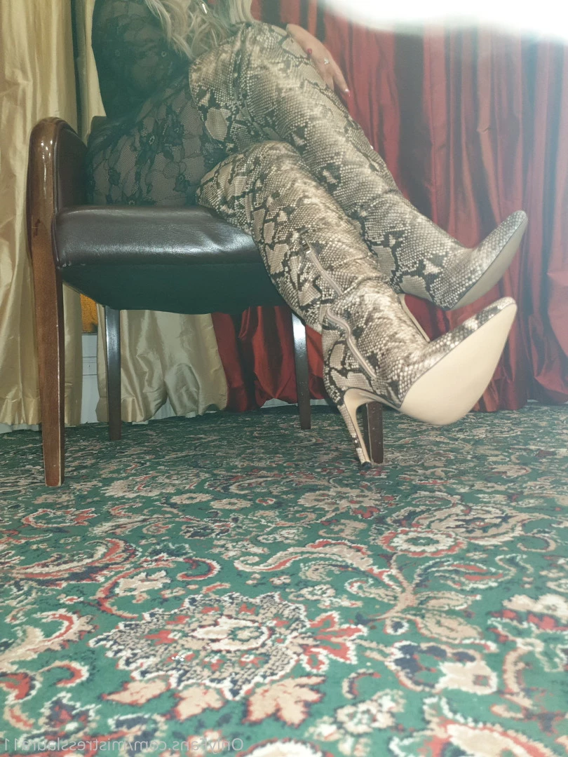 Miss Laura [ mistresslaura11 ] Onlyfans leaked photo 9958142 on Hotleaks.tv
