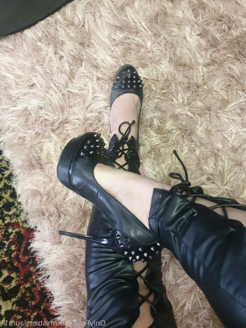 Miss Laura [ mistresslaura11 ] Onlyfans leaked photo 9958402 on Hotleaks.tv
