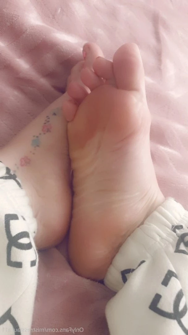 Miss Laura [ mistresslaura11 ] Onlyfans leaked photo 9961042 on Hotleaks.tv