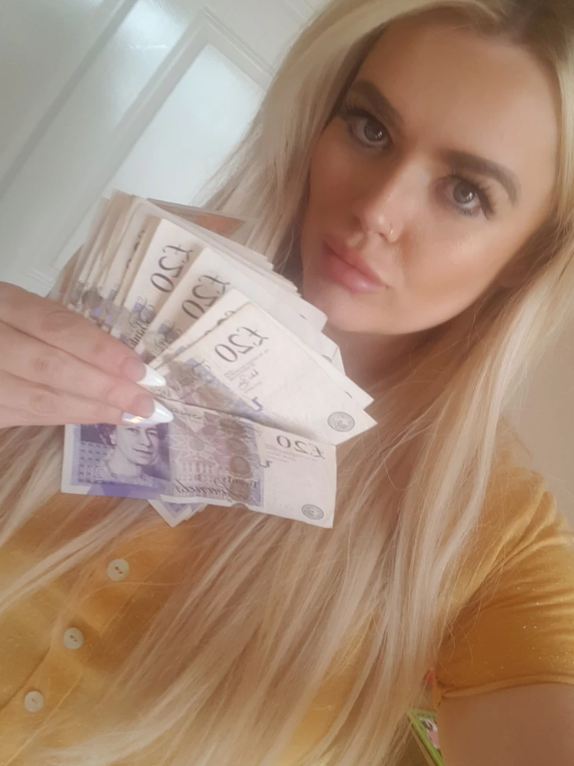 Miss Laura [ mistresslaura11 ] Onlyfans leaked photo 9963588 on Hotleaks.tv