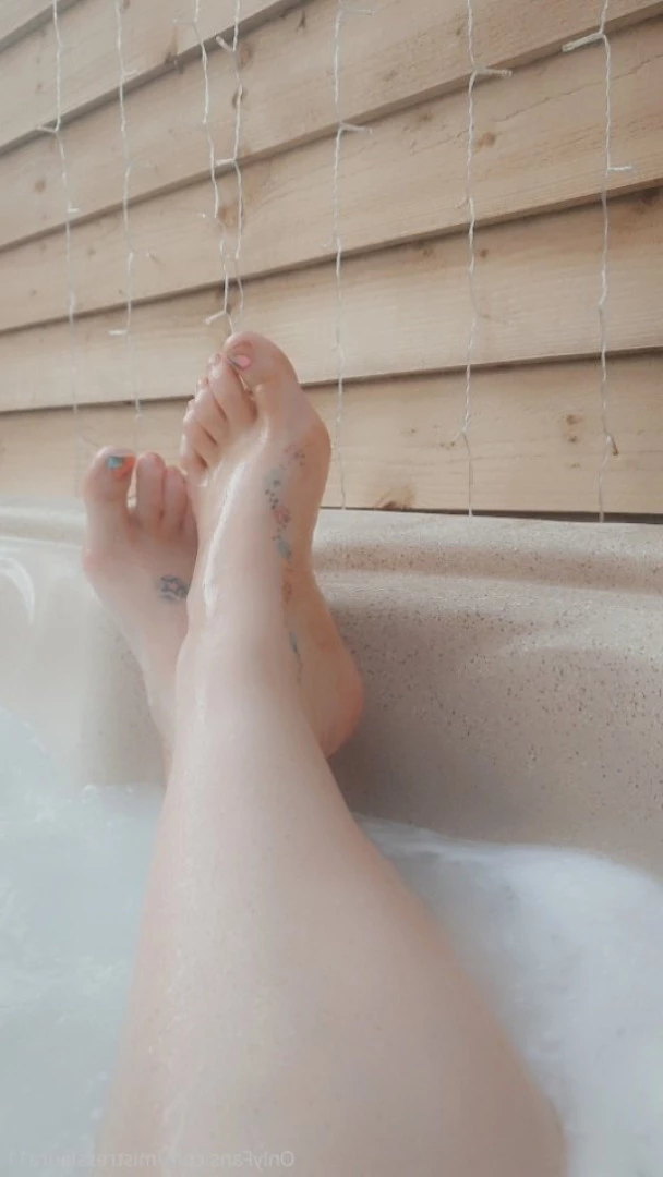 Miss Laura [ mistresslaura11 ] Onlyfans leaked photo 9963950 on Hotleaks.tv