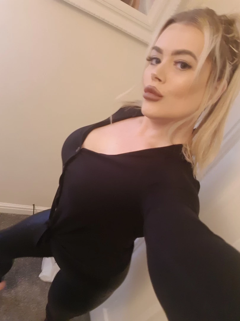 Miss Laura [ mistresslaura11 ] Onlyfans leaked photo 9964162 on Hotleaks.tv