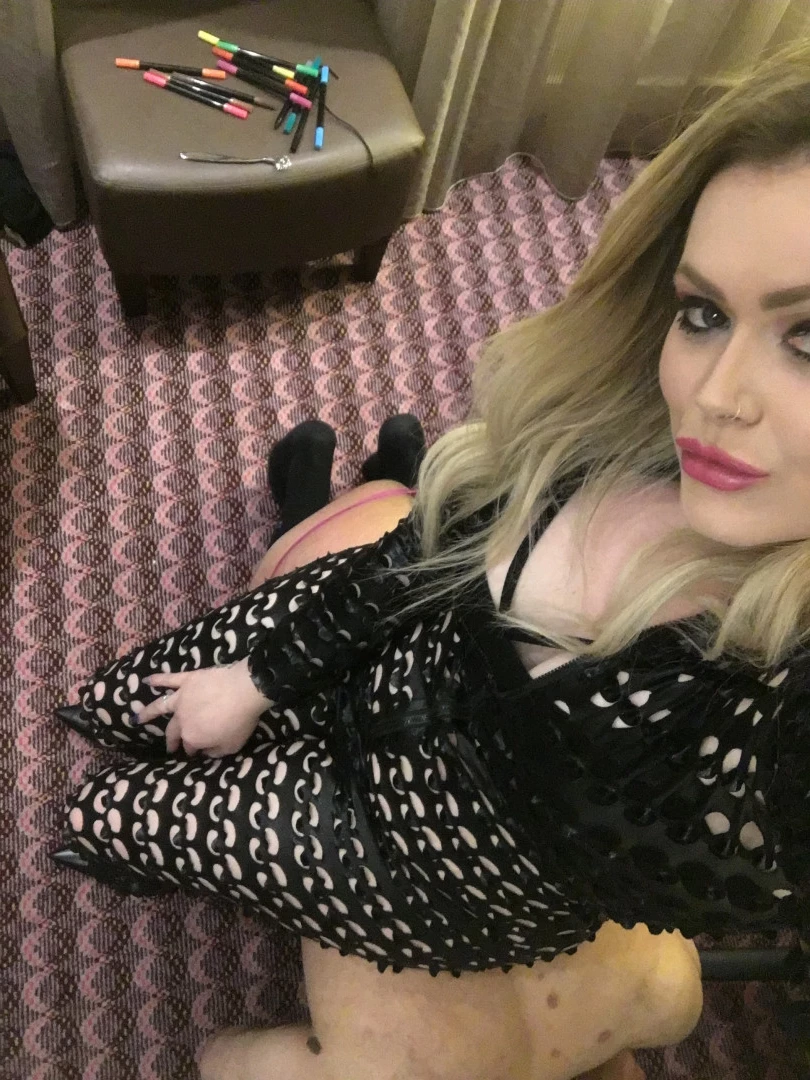 Miss Laura [ mistresslaura11 ] Onlyfans leaked photo 9989133 on Hotleaks.tv