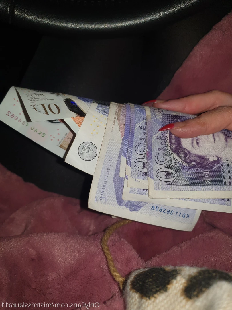 Miss Laura [ mistresslaura11 ] Onlyfans leaked photo 9989227 on Hotleaks.tv