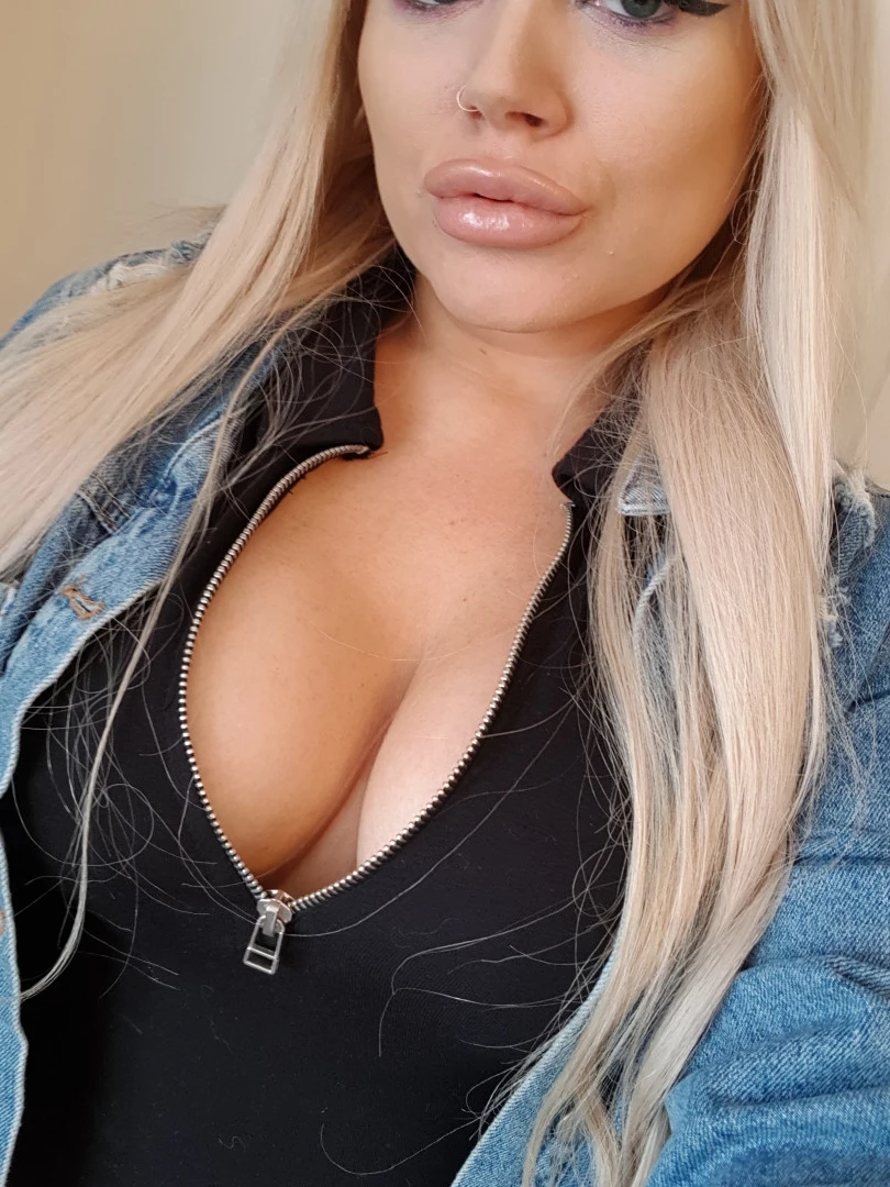 Miss Laura [ mistresslaura11 ] Onlyfans leaked photo 9989687 on Hotleaks.tv