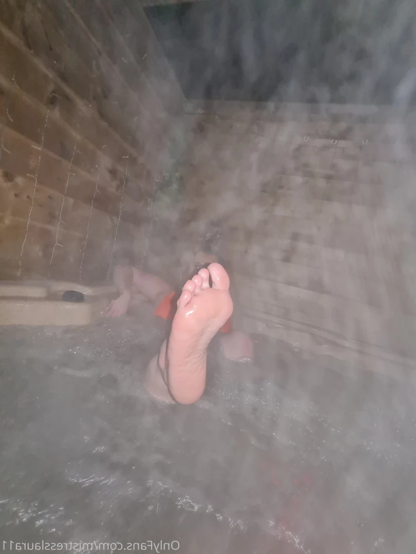 Miss Laura [ mistresslaura11 ] Onlyfans leaked photo 9992031 on Hotleaks.tv