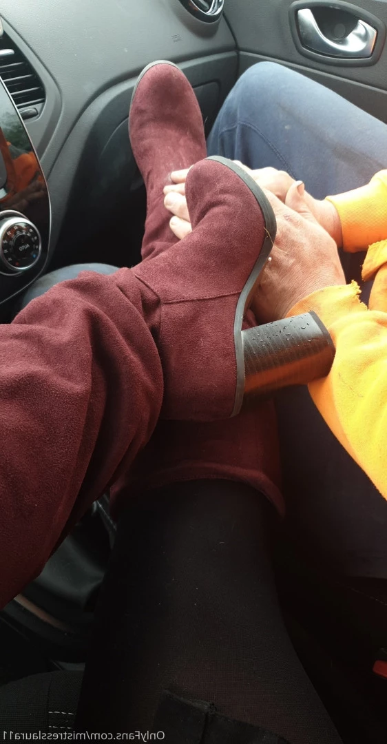 Miss Laura [ mistresslaura11 ] Onlyfans leaked photo 9992529 on Hotleaks.tv