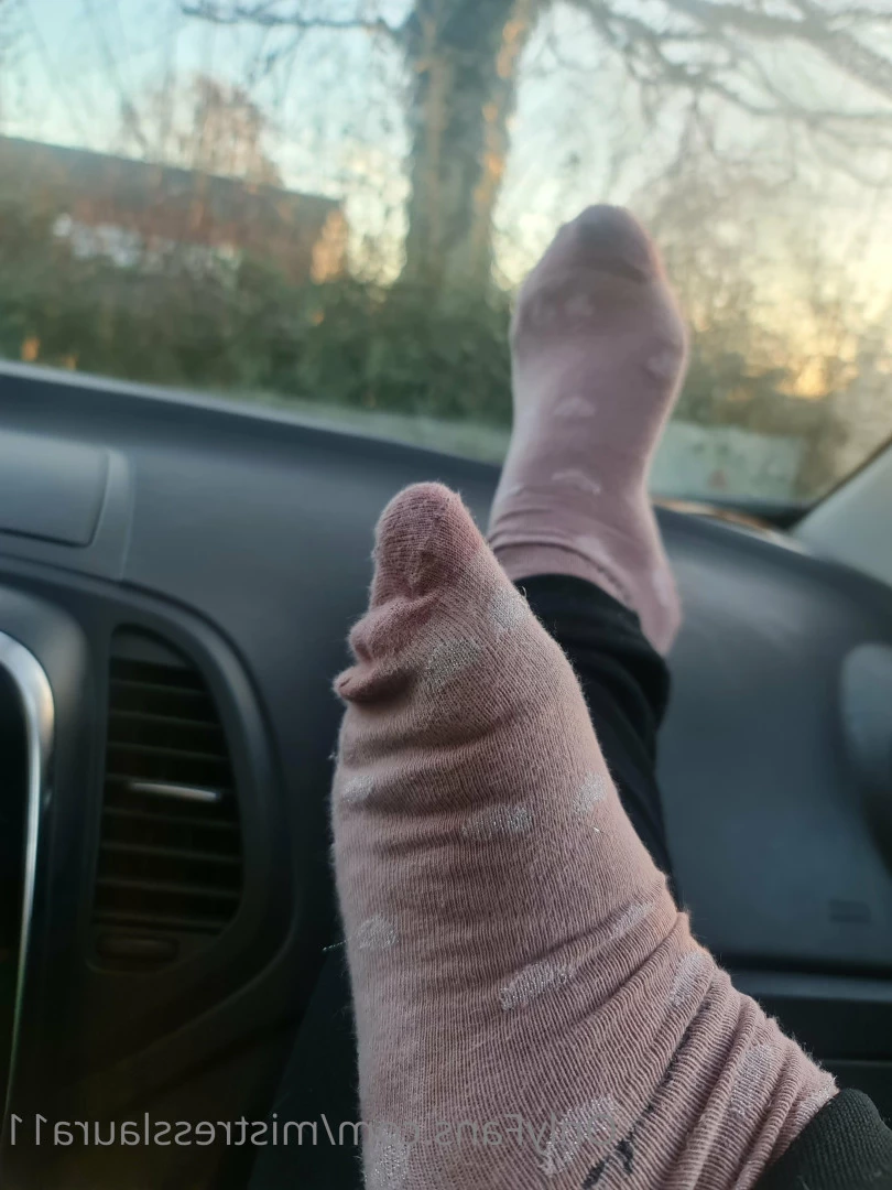 Miss Laura [ mistresslaura11 ] Onlyfans leaked photo 9996079 on Hotleaks.tv