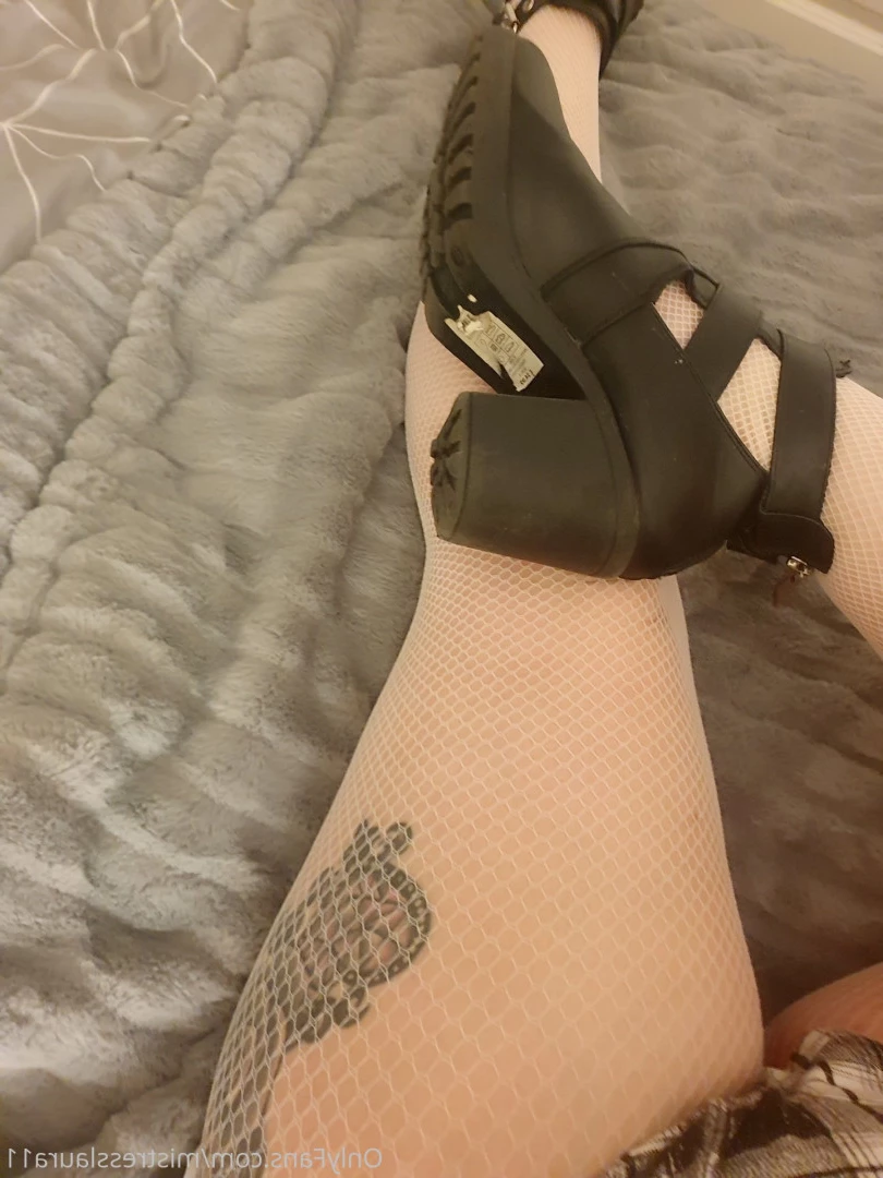 Miss Laura [ mistresslaura11 ] Onlyfans leaked photo 9996396 on Hotleaks.tv